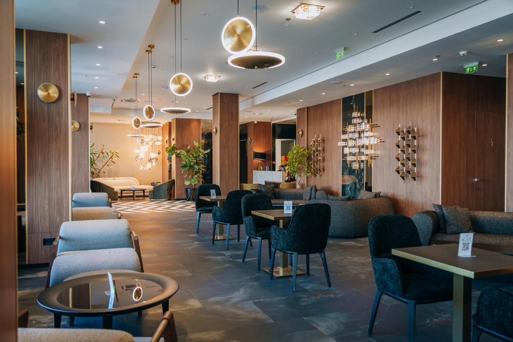 Sky Airport Hotel Cluj Napoca Bagian luar foto