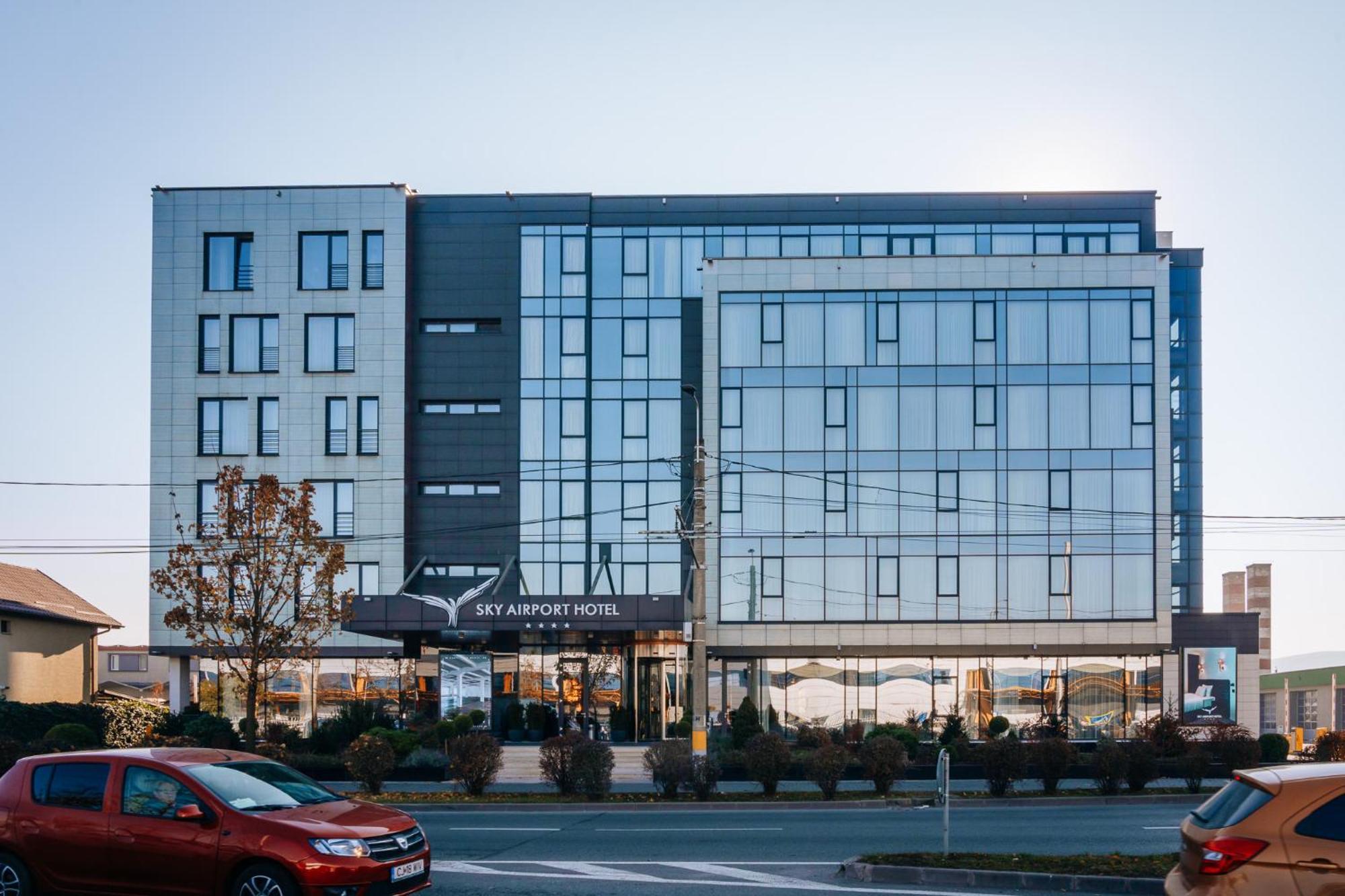 Sky Airport Hotel Cluj Napoca Bagian luar foto