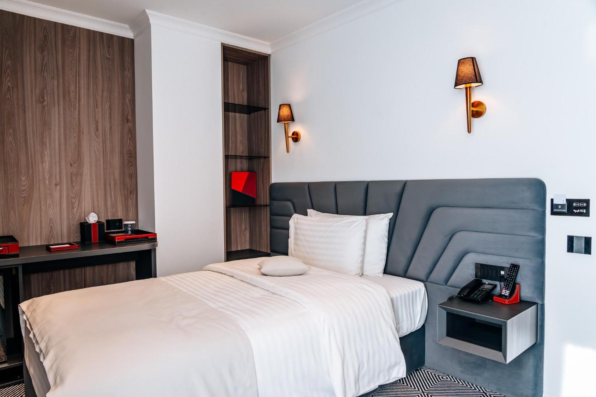 Sky Airport Hotel Cluj Napoca Ruang foto