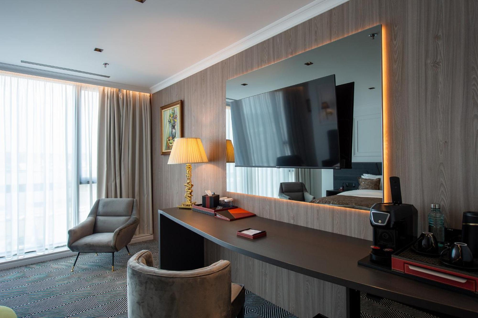 Sky Airport Hotel Cluj Napoca Bagian luar foto